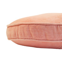 Sametový polštář LALA ROUND PINK - CO.DE Concept
